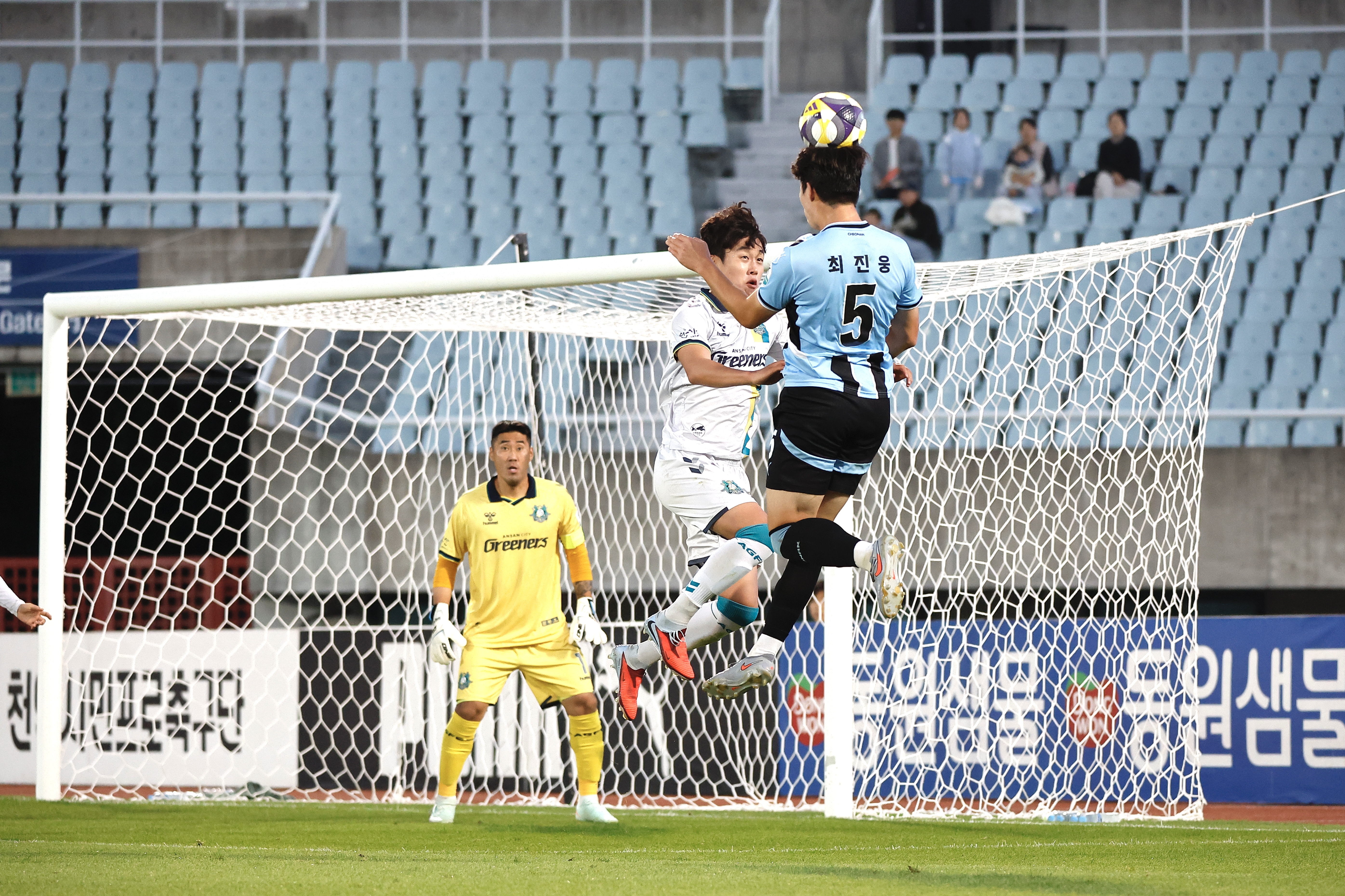 251025 천안시티FC V 안산그리너스 후반전 (2) (1).jpg